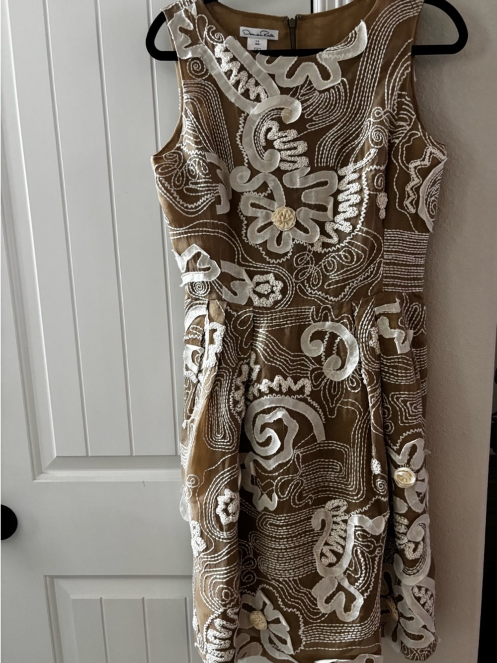 Oscar de la Renta Tan Dress with White Embroidery